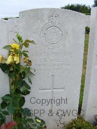 Bagneux British Cemetery Gezaincourt - Hill, Alexander