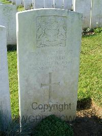 Bagneux British Cemetery Gezaincourt - Howard, Charles