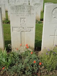 Bagneux British Cemetery Gezaincourt - Hughes, John David