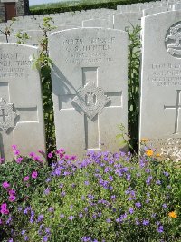 Bagneux British Cemetery Gezaincourt - Hunter, Gilbert Shaw