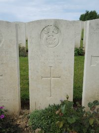 Bagneux British Cemetery Gezaincourt - Jackson, C E