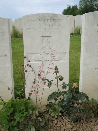 Bagneux British Cemetery Gezaincourt - Jackson, William Charles Edgar