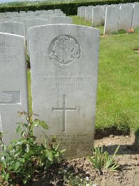 Bagneux British Cemetery Gezaincourt - Jones, John Humphrey Ernest