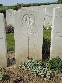 Bagneux British Cemetery Gezaincourt - Jones, W J