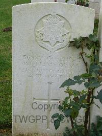 Bagneux British Cemetery Gezaincourt - Jordan, William