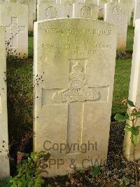 Bagneux British Cemetery Gezaincourt - Kay, Leonard