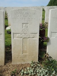 Bagneux British Cemetery Gezaincourt - Kelly, J H