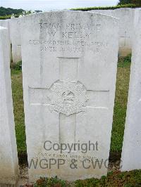 Bagneux British Cemetery Gezaincourt - Kelly, William