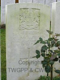 Bagneux British Cemetery Gezaincourt - Langley, C