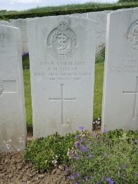 Bagneux British Cemetery Gezaincourt - Lucas, Albert Horace