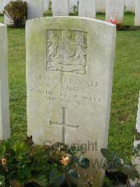 Bagneux British Cemetery Gezaincourt - Mainey, Joseph