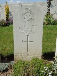 Bagneux British Cemetery Gezaincourt - Mallows, Cecil Bernard