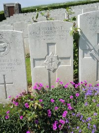 Bagneux British Cemetery Gezaincourt - Maxwell Stuart, Alfred Joseph