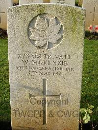 Bagneux British Cemetery Gezaincourt - McKenzie, W