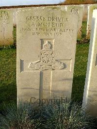 Bagneux British Cemetery Gezaincourt - McLeod, Alexander