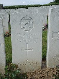 Bagneux British Cemetery Gezaincourt - Merry, W C