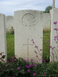 Bagneux British Cemetery Gezaincourt - Miller, George Stirling