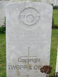 Bagneux British Cemetery Gezaincourt - Minnett, George