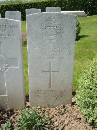 Bagneux British Cemetery Gezaincourt - Nash, Clifford John