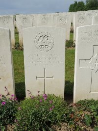 Bagneux British Cemetery Gezaincourt - Osborne, Sydney James