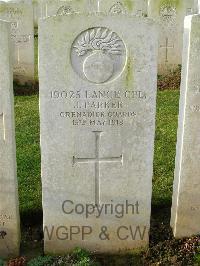 Bagneux British Cemetery Gezaincourt - Parker, J