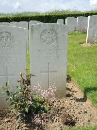 Bagneux British Cemetery Gezaincourt - Povey, Charles Edward