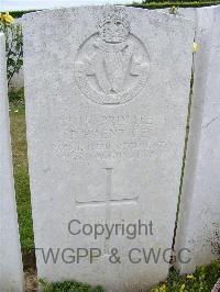 Bagneux British Cemetery Gezaincourt - Prentice, P