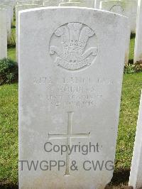 Bagneux British Cemetery Gezaincourt - Robbins, W