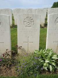 Bagneux British Cemetery Gezaincourt - Roberts, Harold