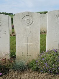 Bagneux British Cemetery Gezaincourt - Robertshaw, C H