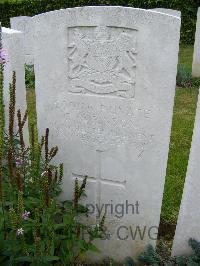 Bagneux British Cemetery Gezaincourt - Robinson, Charles