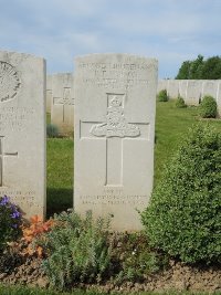 Bagneux British Cemetery Gezaincourt - Robson, Edward Fawcett