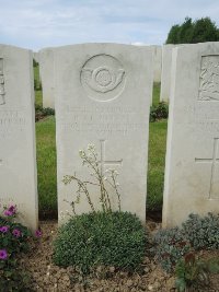 Bagneux British Cemetery Gezaincourt - Rudman, P J T