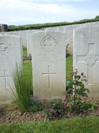 Bagneux British Cemetery Gezaincourt - Saunders, A