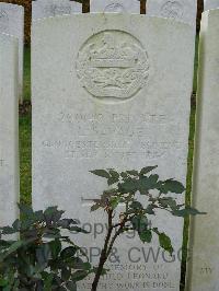 Bagneux British Cemetery Gezaincourt - Savage, Leonard