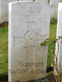 Bagneux British Cemetery Gezaincourt - Scholes, D