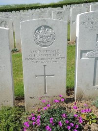 Bagneux British Cemetery Gezaincourt - Scott, G H