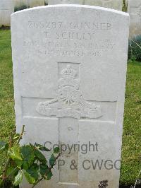 Bagneux British Cemetery Gezaincourt - Scully, Thomas