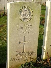 Bagneux British Cemetery Gezaincourt - Seekings, H