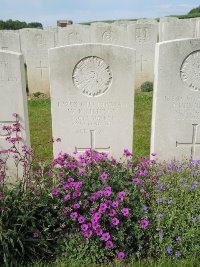 Bagneux British Cemetery Gezaincourt - Simpson, William Robertson