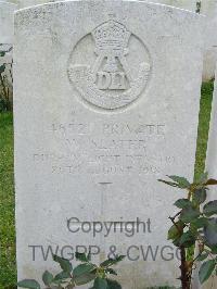 Bagneux British Cemetery Gezaincourt - Slater, W