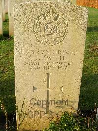 Bagneux British Cemetery Gezaincourt - Smith, John