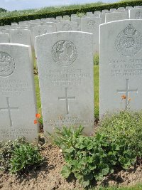 Bagneux British Cemetery Gezaincourt - Smith, Thomas Phillip