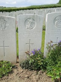 Bagneux British Cemetery Gezaincourt - Smith, Thomas