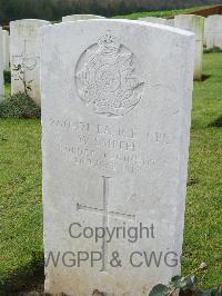 Bagneux British Cemetery Gezaincourt - Smith, W