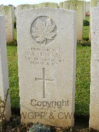 Bagneux British Cemetery Gezaincourt - St. Pierre, Charles Xavier