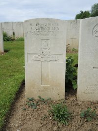 Bagneux British Cemetery Gezaincourt - Staniland, Charles Alfred