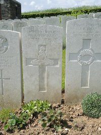 Bagneux British Cemetery Gezaincourt - Storrar, E E