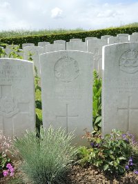 Bagneux British Cemetery Gezaincourt - Swain, George Arthur