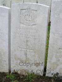 Bagneux British Cemetery Gezaincourt - Tatum, C